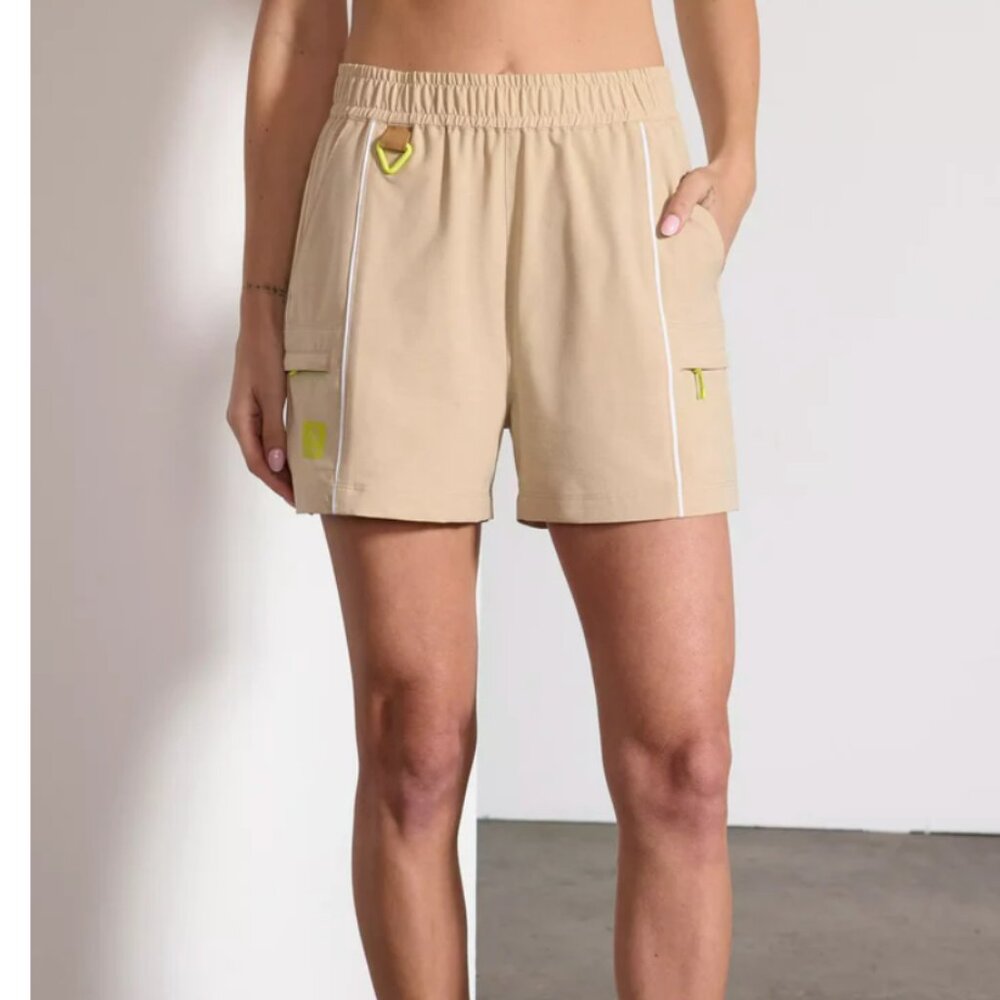 MPG Rove Short with Piping Irish Cream New Size Large Relaxed Fit Elastic Waist